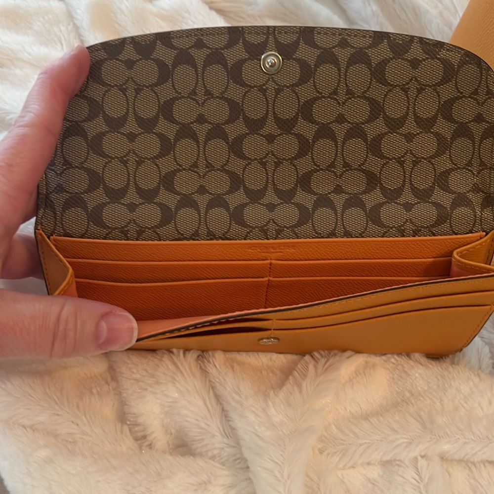 COPY - EUC Coach Tote AND matching wallet. - Picture 5 of 12